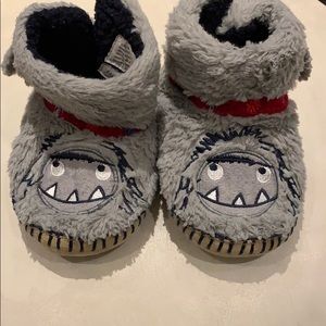 Yeti Slippers by Hanna Toddler Sz 7/8